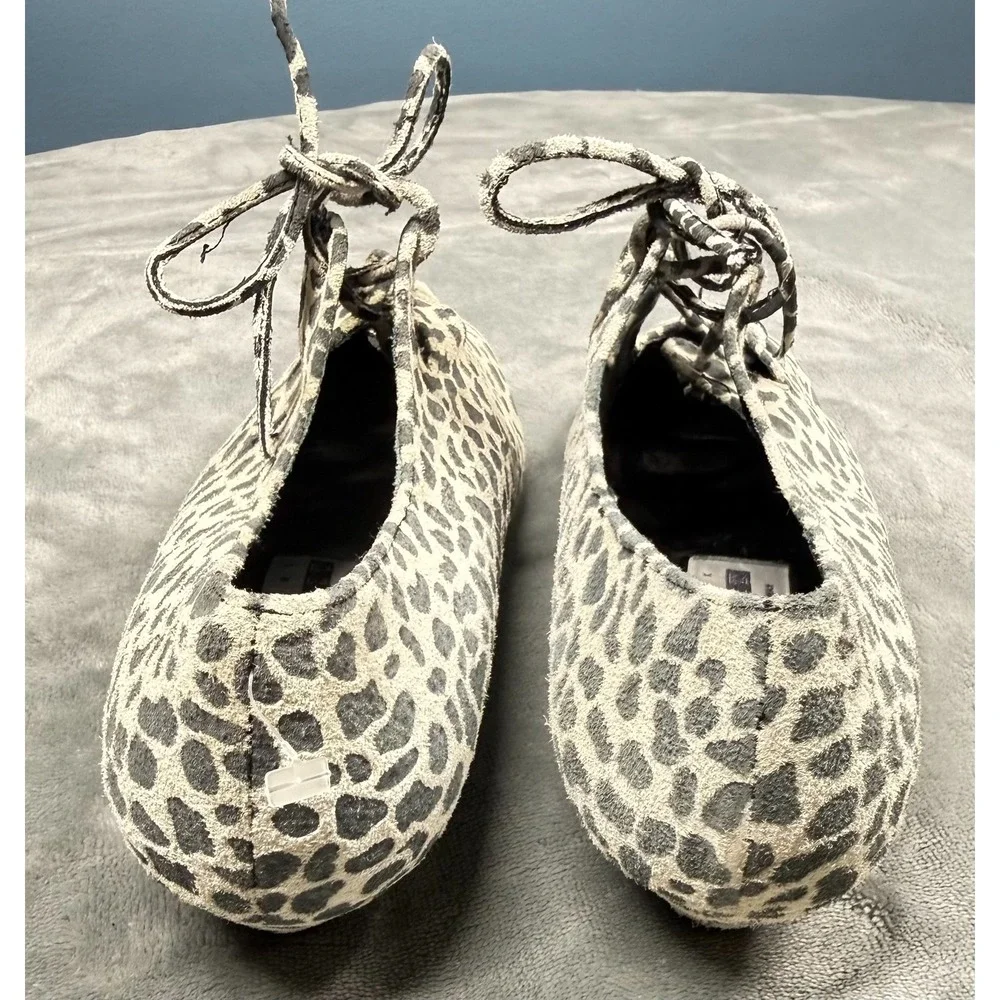 Transit New York Womens 7M Lace Up Flats Leopard Print Suede Leather